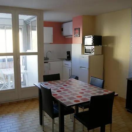 Daire Lara 1 - Grand T2 Loggia Sans Vis-a-vis Parking - Pres Centre-port, Ile Des Loisirs, Richelieu