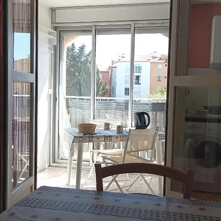 Lara 1 - Grand T2 Loggia Sans Vis-a-vis Parking - Pres Centre-port, Ile Des Loisirs, Richelieu Apartman *